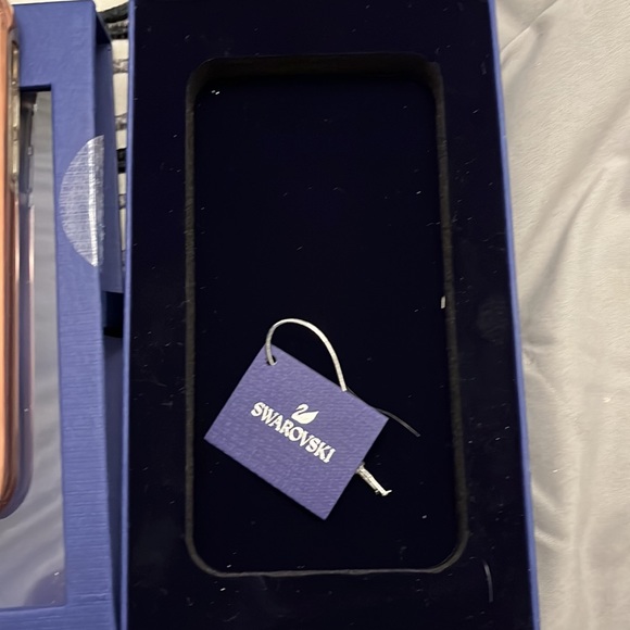 SWAROVSKI IPHONE HARD CASE - 6/6s/7/8 ๐ฅ๐ฅ๐ฅ - Picture 5 of 8